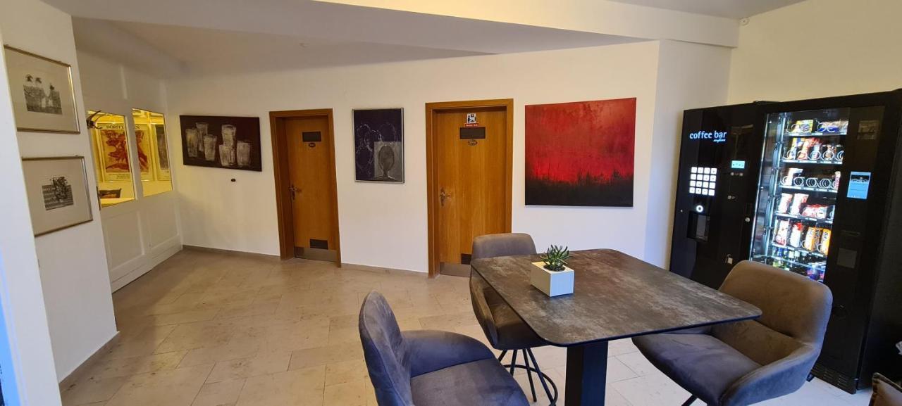 Hotel Garni "Am Ellinger Tor" Weißenburg in Bayern 외부 사진