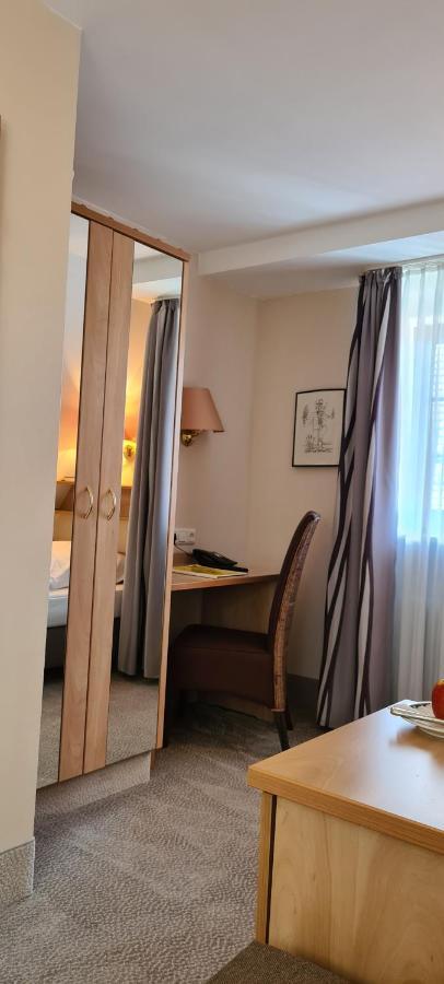 Hotel Garni "Am Ellinger Tor" Weißenburg in Bayern 외부 사진