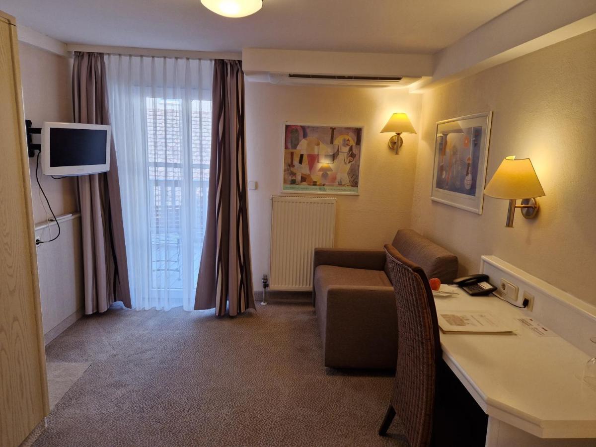 Hotel Garni "Am Ellinger Tor" Weißenburg in Bayern 외부 사진