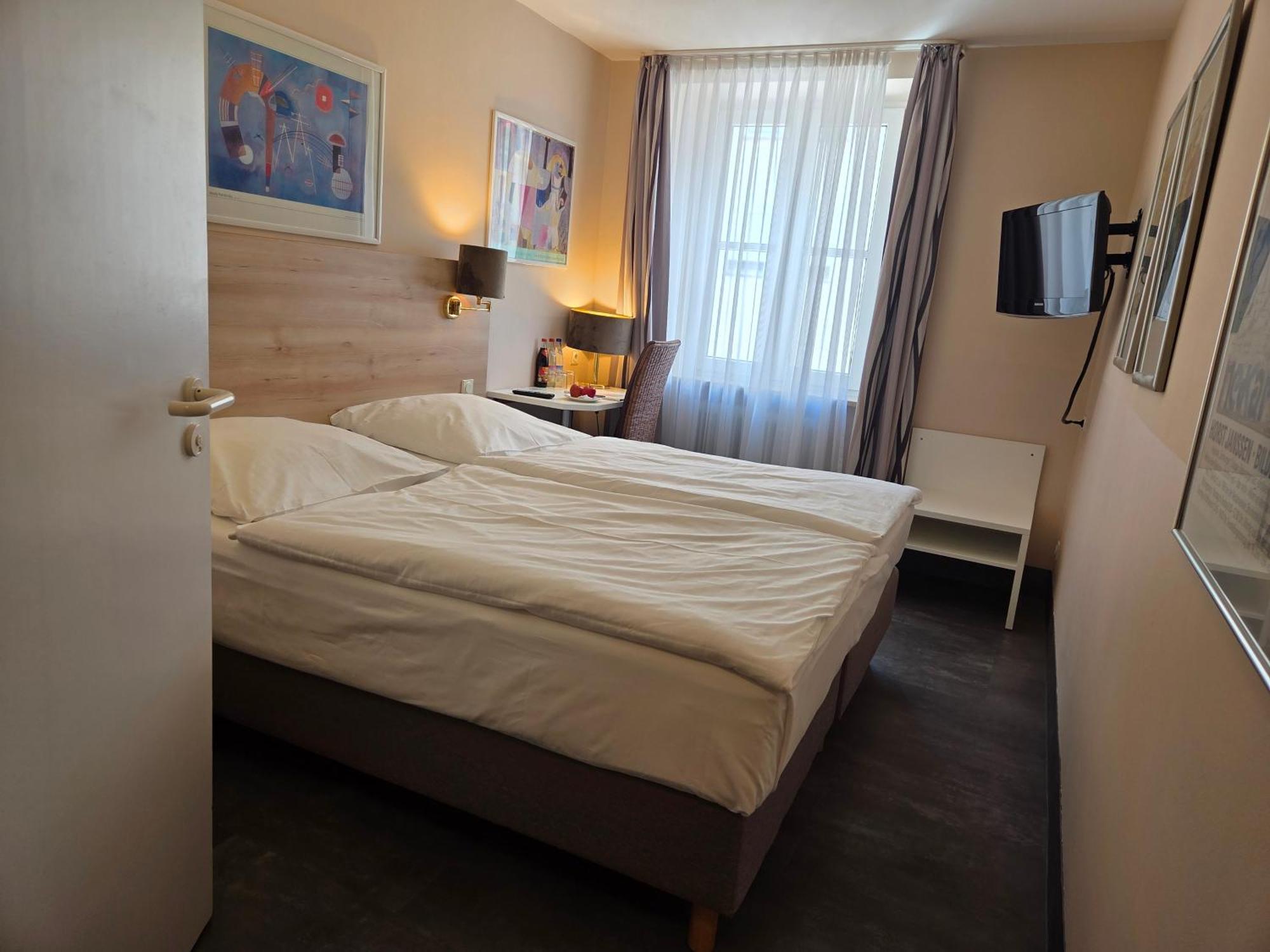 Hotel Garni "Am Ellinger Tor" Weißenburg in Bayern 외부 사진
