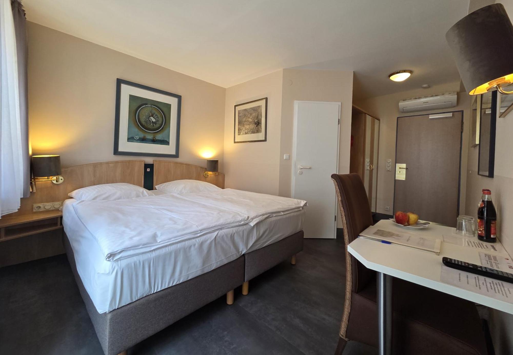 Hotel Garni "Am Ellinger Tor" Weißenburg in Bayern 외부 사진