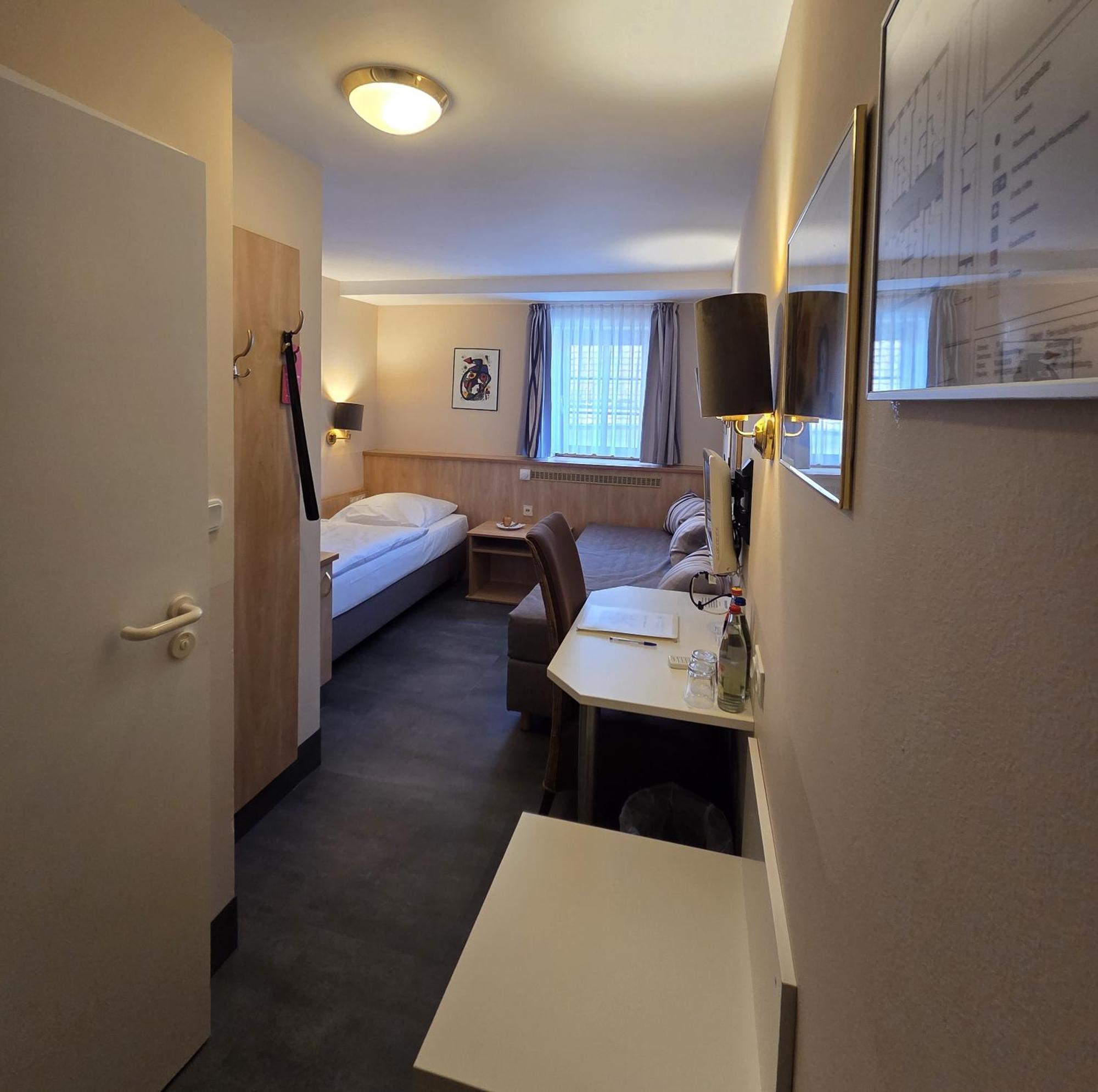 Hotel Garni "Am Ellinger Tor" Weißenburg in Bayern 외부 사진